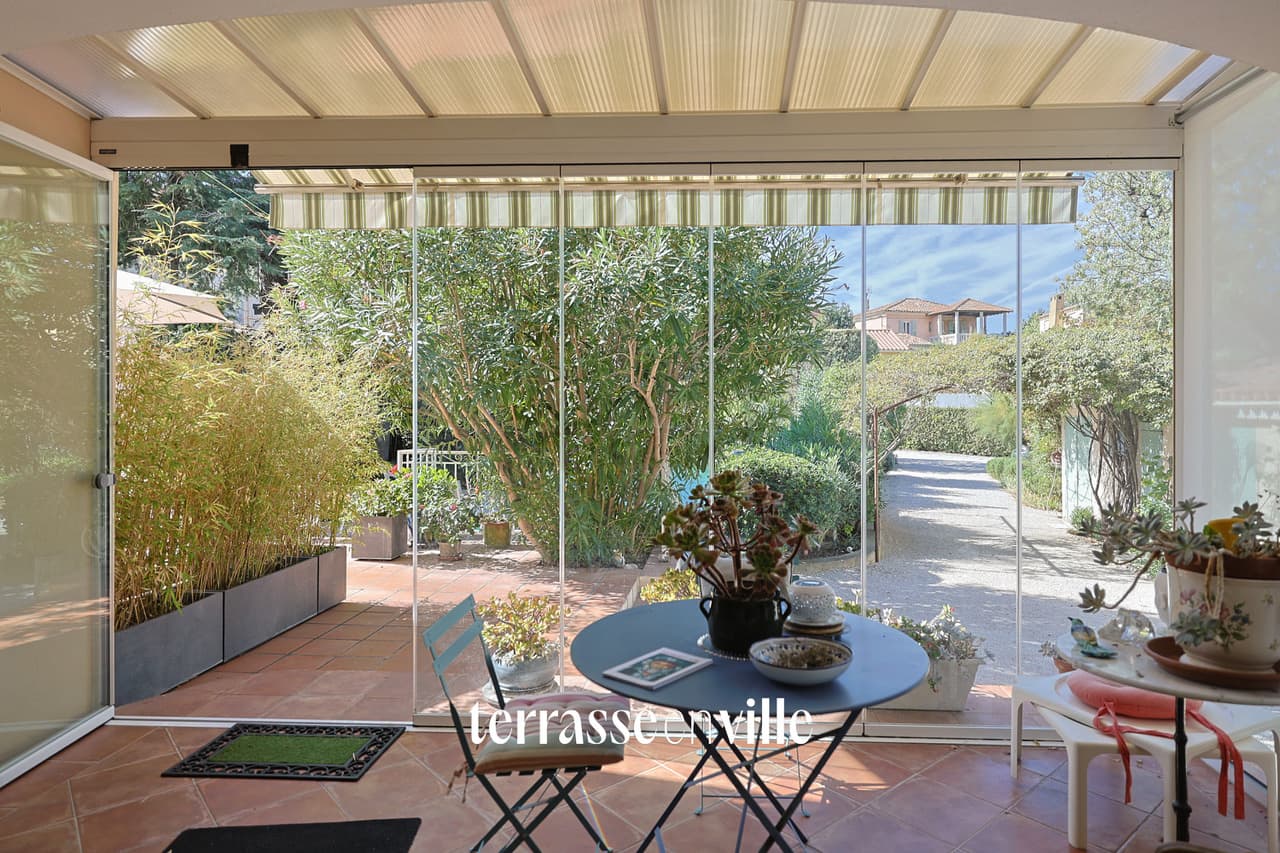 TOULON - LA SERINETTE - MAISON T 10 - 214 M2 - JARDIN 1550 M2 - PISCINE - PROCHE PLAGE MOURILLON - COMMERCES - - 4
