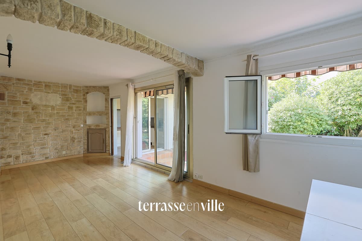 TOULON - LA SERINETTE - RDJ T5 95M2 - JARDIN 200M2 - PARKING - CAVE - 350 000€ - 1