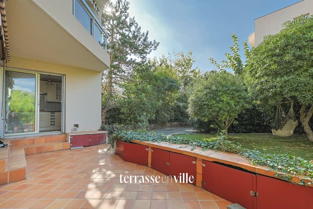 TOULON - LA SERINETTE - RDJ T5 95M2 - JARDIN 200M2 - PARKING - CAVE - 350 000€