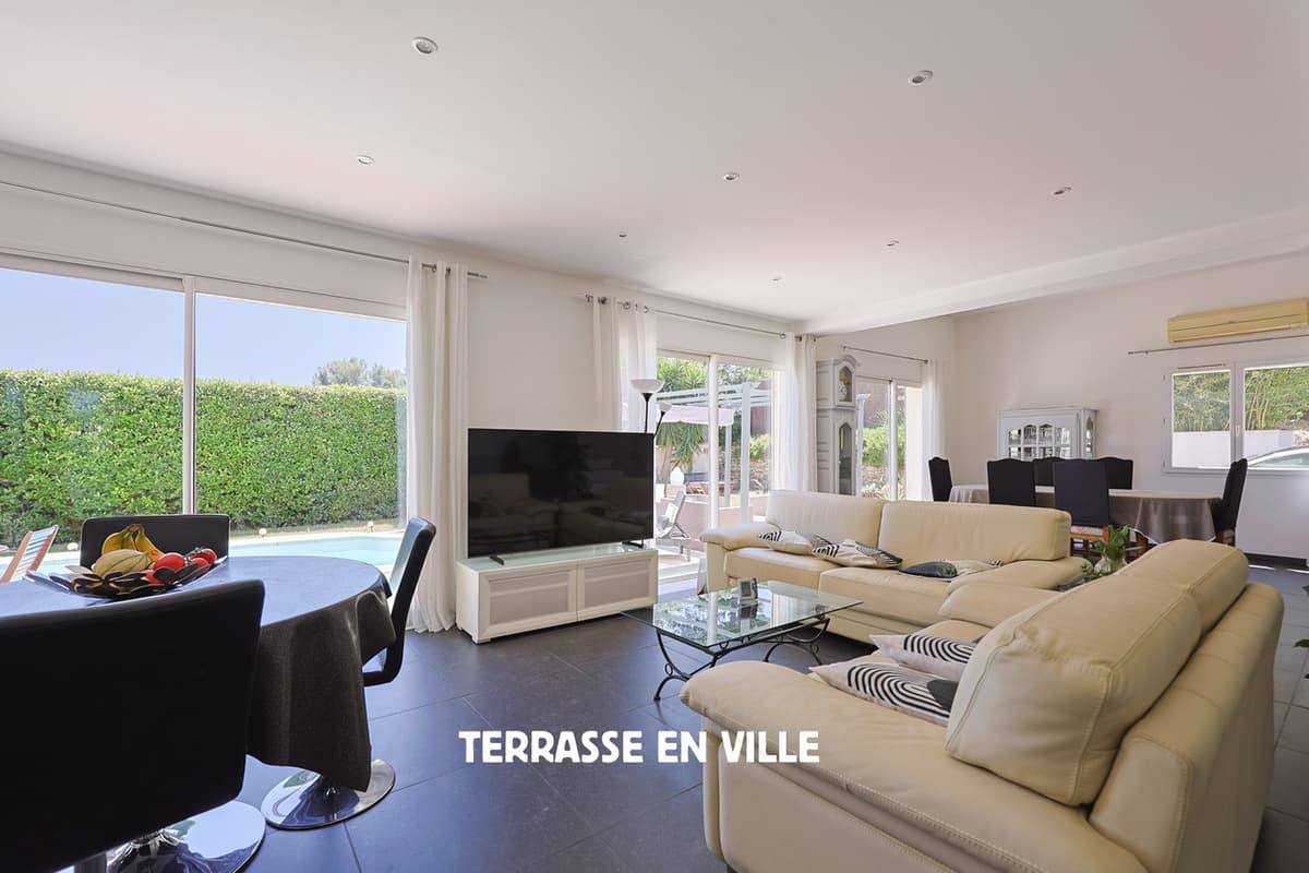 BELLE VILLA RECENTE - 133M2 - PROCHE MER - GARAGE - PISCINE - 990 000€ - 5