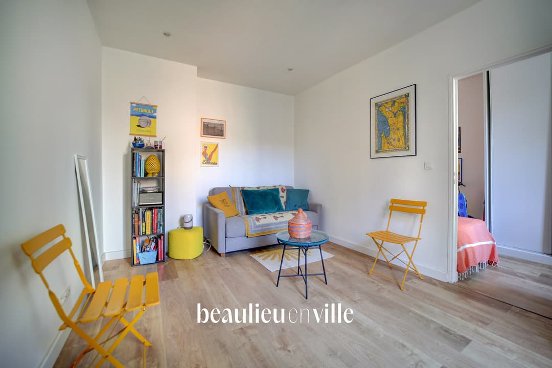 CHARMANT T2 - COEUR DE VILLE - 40M2 - PROCHE PORT ET PLAGES - PARFAIT ETAT - 179 000€