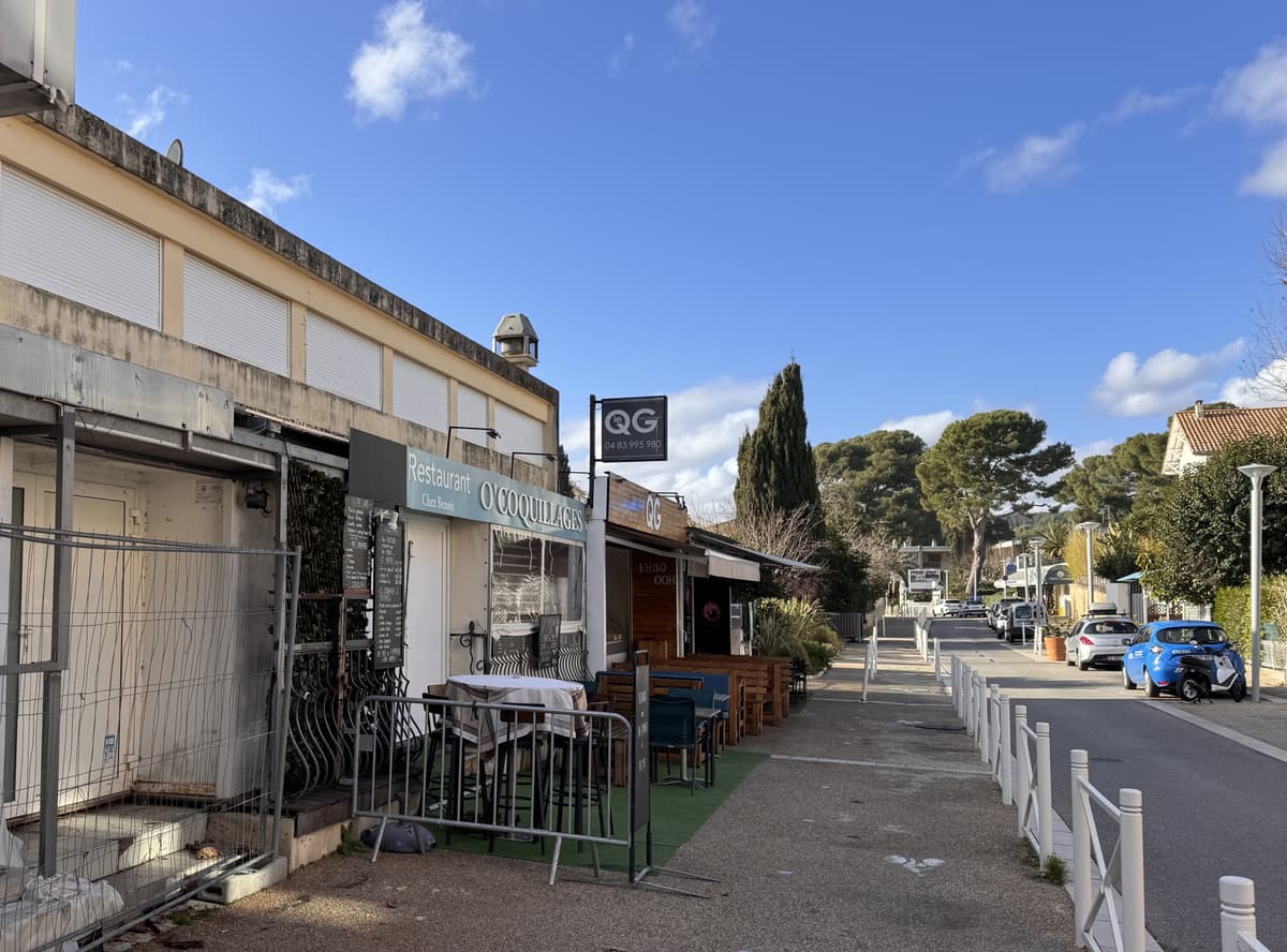 LOCAL COMMERCIAL - MURS - 83M2 - EXCELLENT EMPLACEMENT - SAINT-CYR SUR MER - 299 000€ - 3