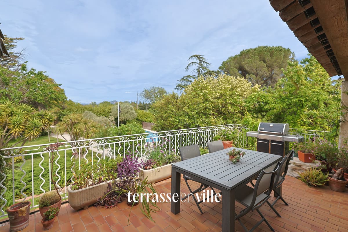 Maison de caractère avec un bel espace piscine, détente, sans vis-à-vis - 6