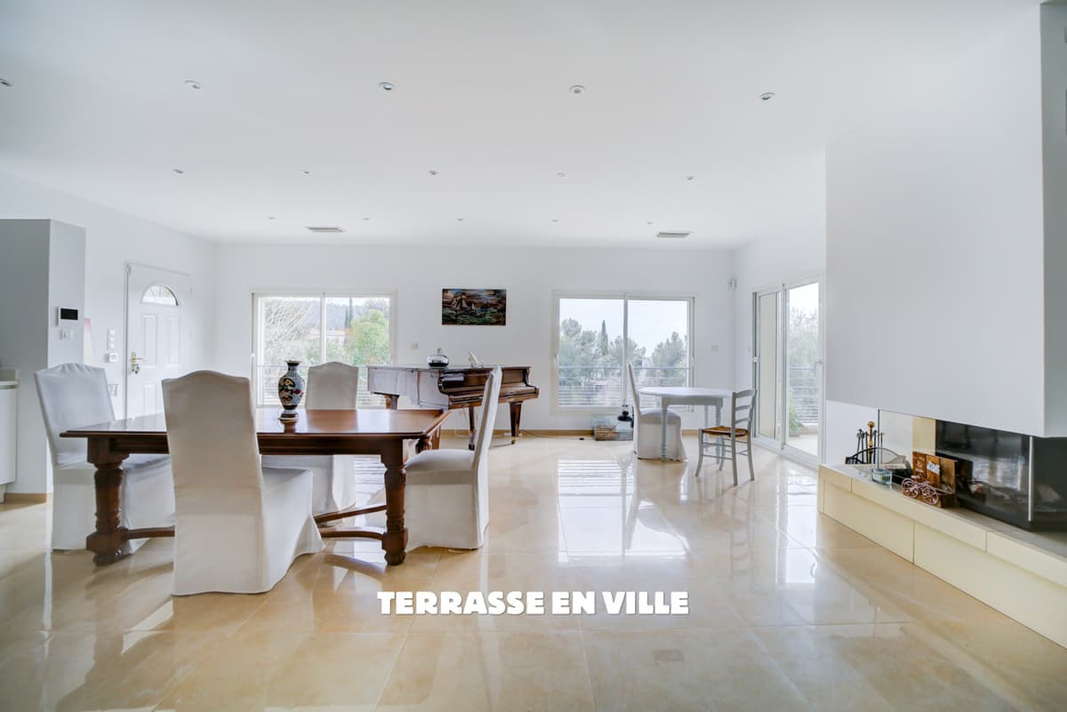 EXCLUSIVITE CEYRESTE - PROCHE VILLAGE - VILLA 130 M2 - T5 - JARDIN 1354 M2 - VUE DEGAGEE - GARAGE - 4