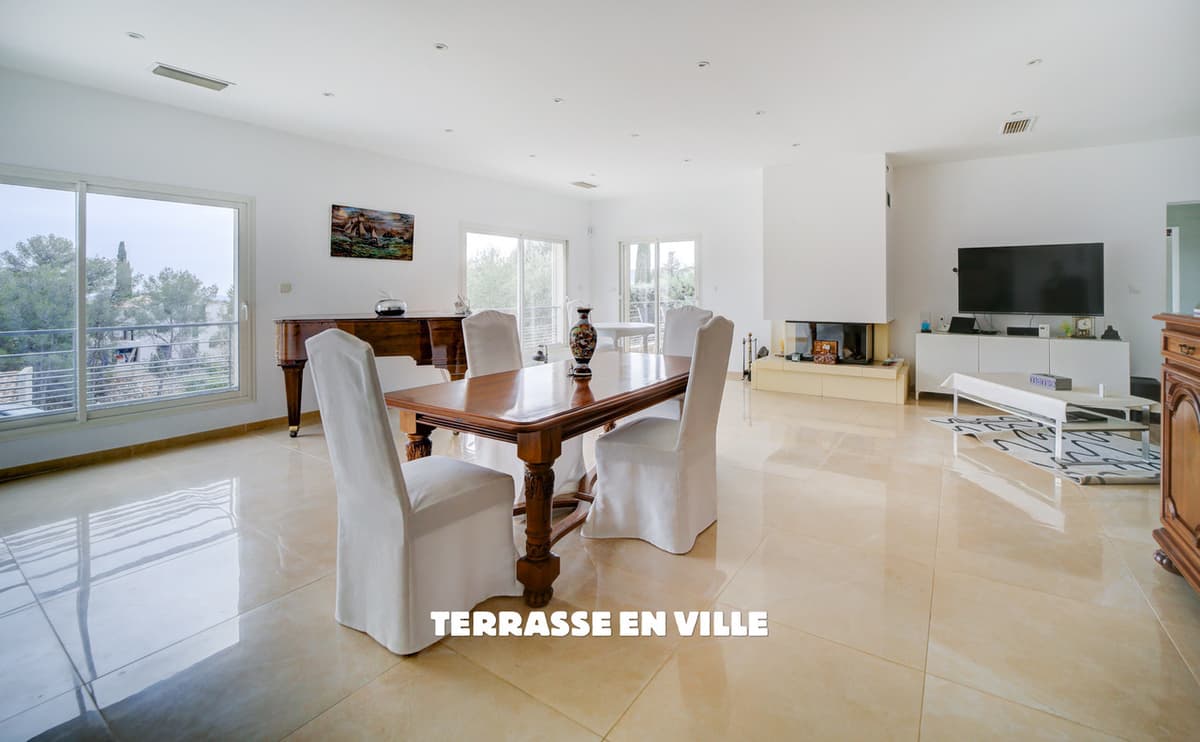 EXCLUSIVITE CEYRESTE - PROCHE VILLAGE - VILLA 130 M2 - T5 - JARDIN 1354 M2 - VUE DEGAGEE - GARAGE - 5