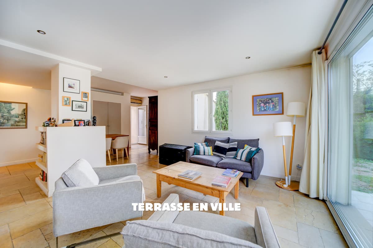 AUBAGNE - SOLANS - MAISON 100 M2 - T4 - JARDIN 1060 M2 - PISCINE - 665 000 € - 1
