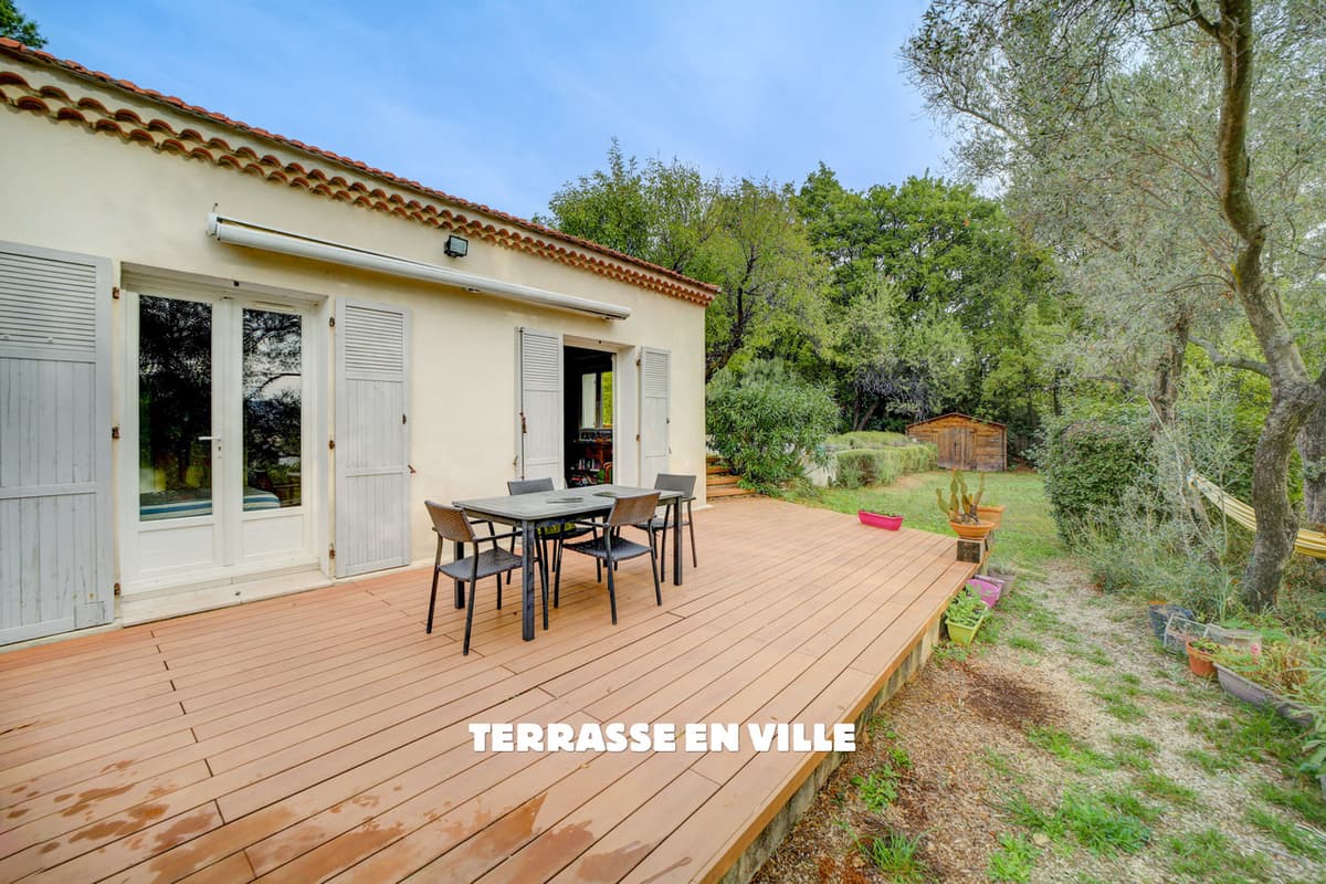 AUBAGNE - SOLANS - MAISON 100 M2 - T4 - JARDIN 1060 M2 - PISCINE - 665 000 €