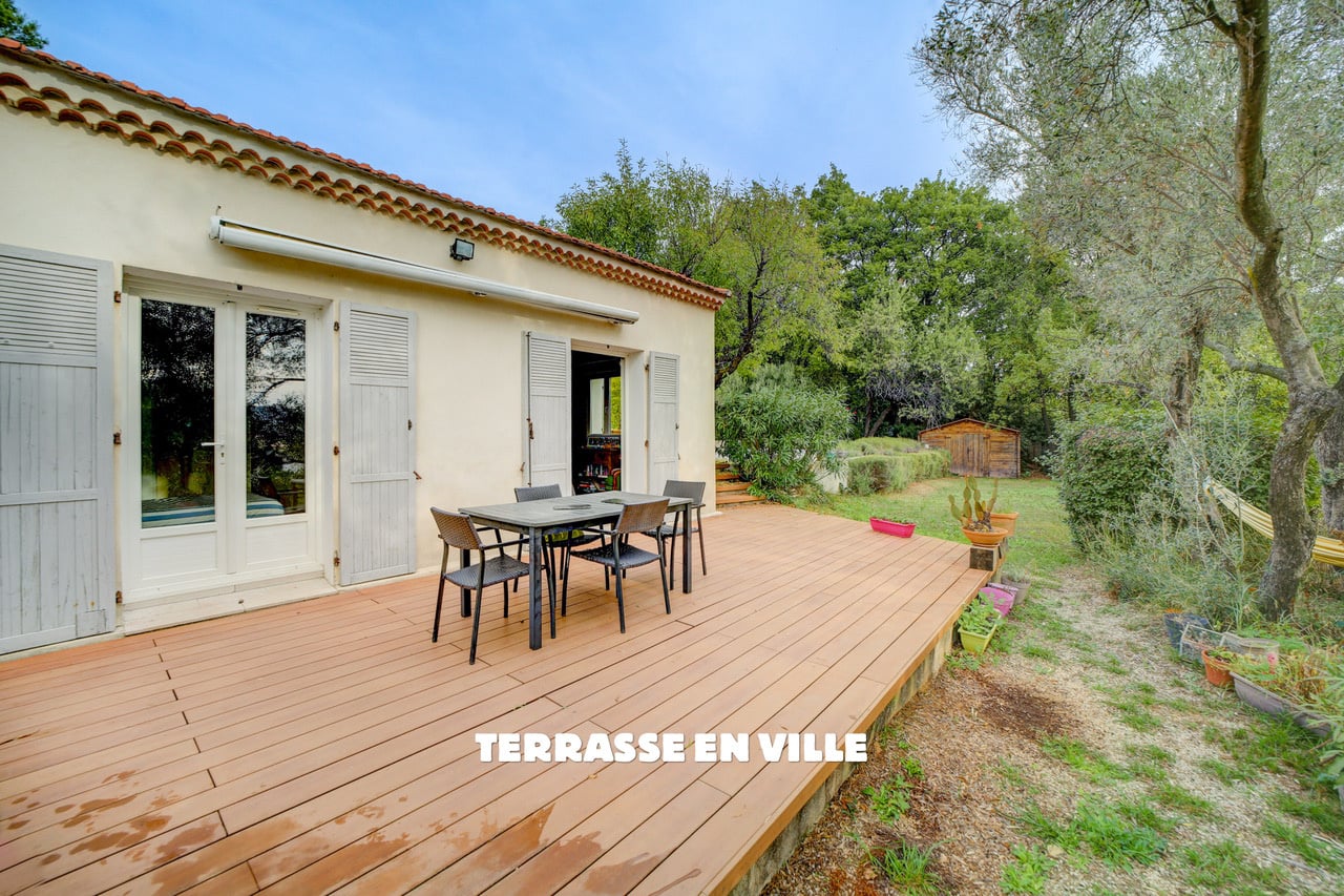 AUBAGNE - SOLANS - MAISON 100 M2 - T4 - JARDIN 1060 M2 - PISCINE - 665 000 €