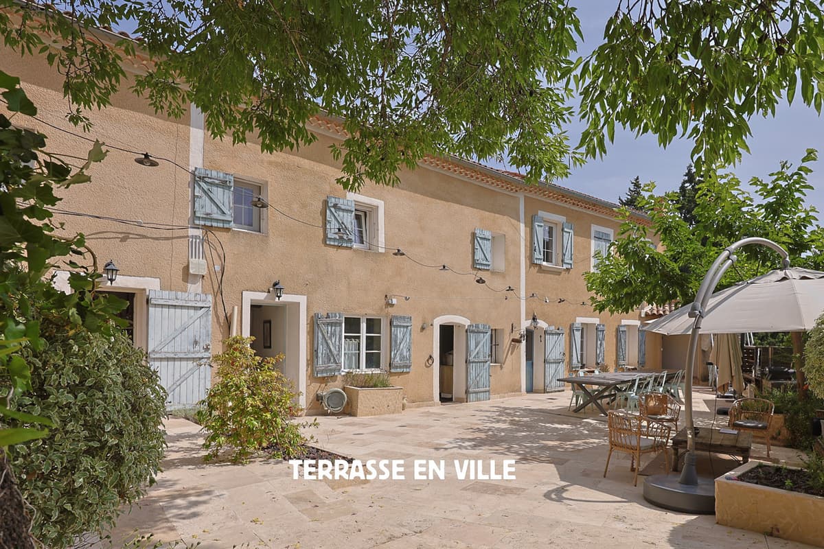 EVENOS - MAS DU 18ème - 400m2 - PISCINE - 1