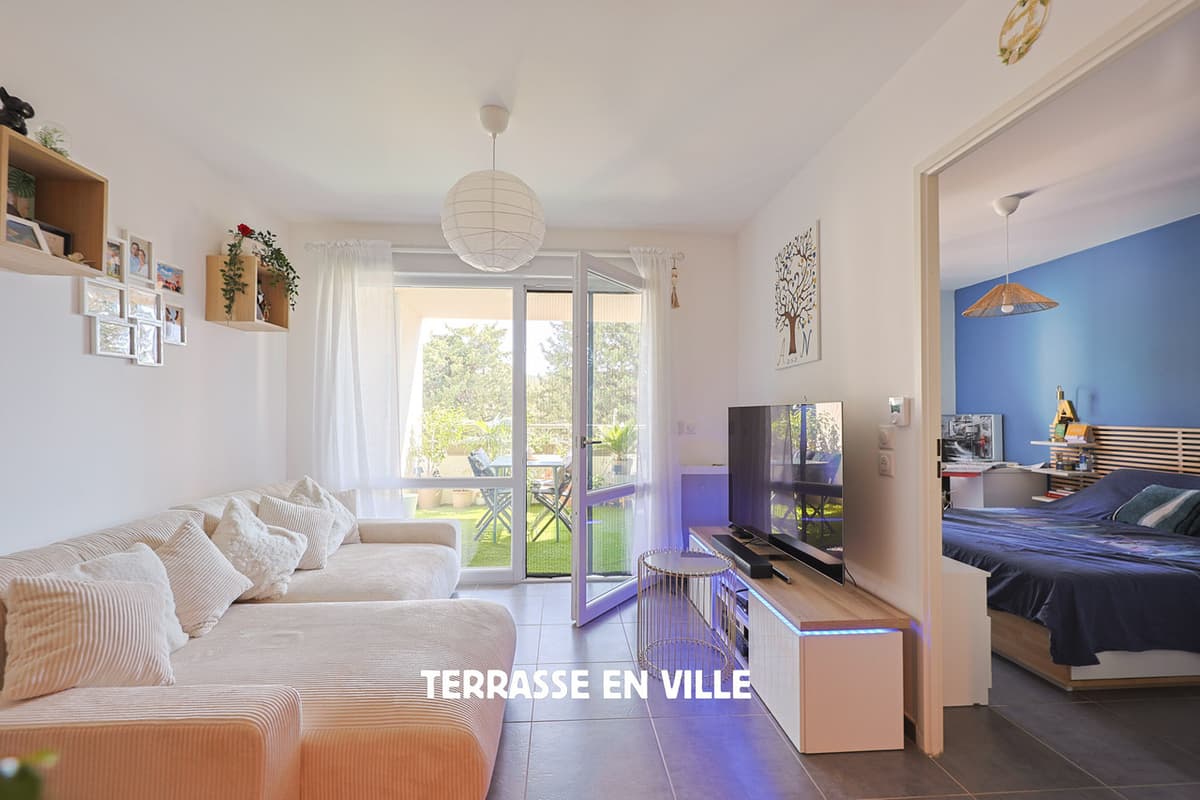 LA CIOTAT - MAGNIFIQUE T2 40M2 - TERRASSE 9M2 - PARKING - CALME - 275 000€ - 1