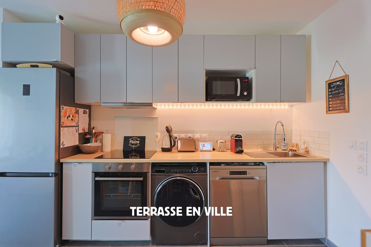 LA CIOTAT - MAGNIFIQUE T2 40M2 - TERRASSE 9M2 - PARKING - CALME - 275 000€ - 6