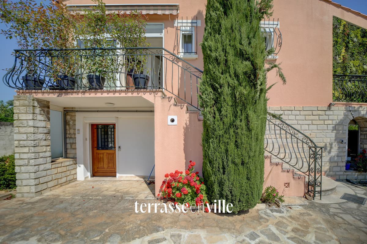 LA CIOTAT - PEYMIAN - APPARTEMENT 95 M2 RENOVE - TERRASSE - PARKINGS - PROCHE PLAGES - 499 000 € - 3