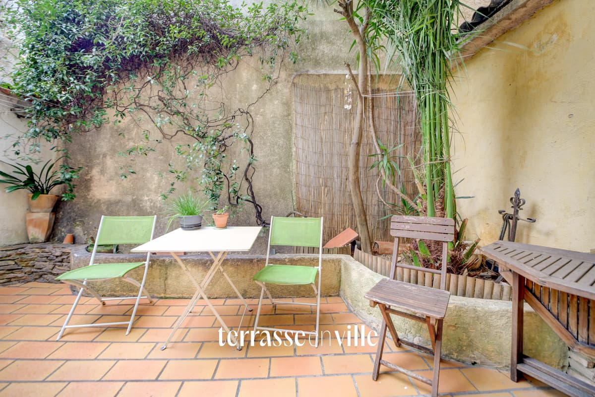 LA CIOTAT - VIEUX PORT - MAISON T4 74M2 - COUR INTÉRIEURE - 495000€ - 2