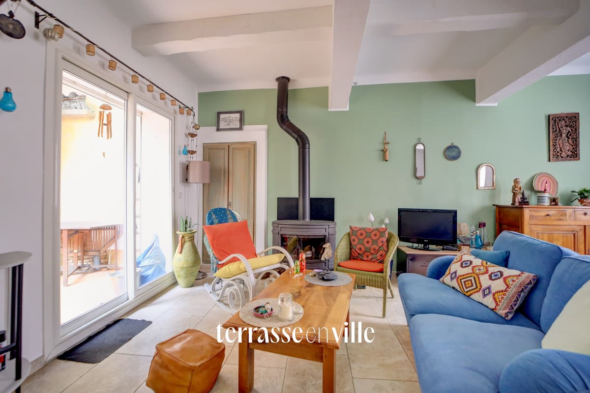 LA CIOTAT - VIEUX PORT - MAISON T4 74M2 - COUR INTÉRIEURE - 495000€ - 3