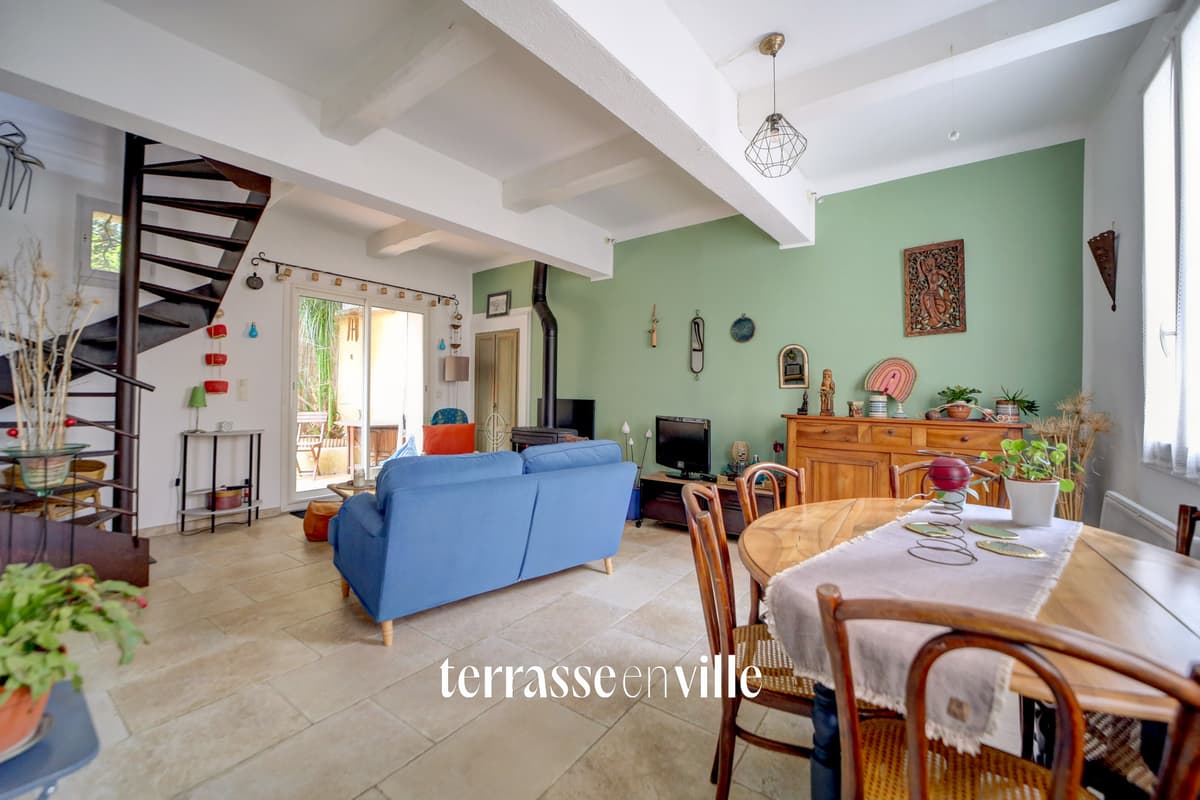 LA CIOTAT - VIEUX PORT - MAISON T4 74M2 - COUR INTÉRIEURE - 495000€ - 5