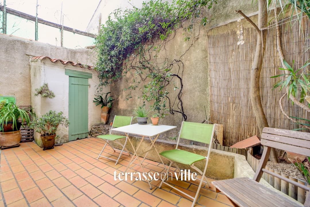 LA CIOTAT - VIEUX PORT - MAISON T4 74M2 - COUR INTÉRIEURE - 495000€