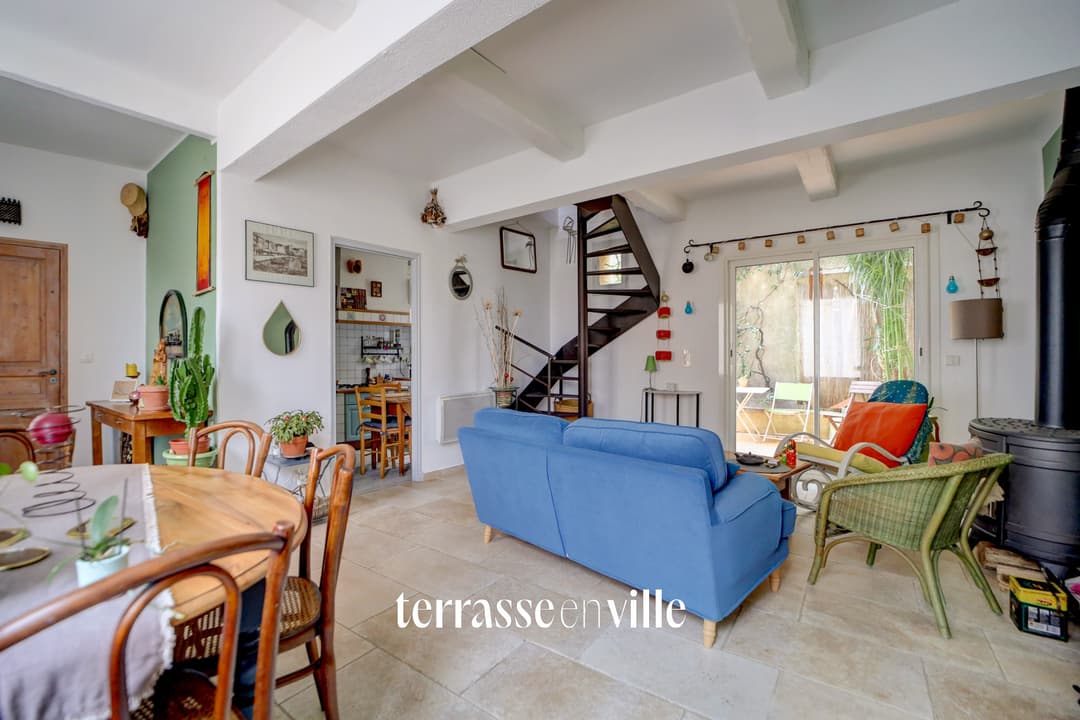 LA CIOTAT - VIEUX PORT - MAISON T4 74M2 - COUR INTÉRIEURE - 495000€