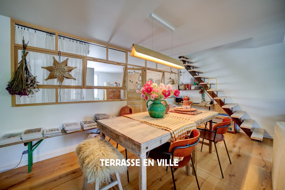 SAINT CYR SUR MER - IMMEUBLE - APPARTEMENT - TERRASSE- COMMERCE - COUR INTÉRIEURE - CAVE VOUTÉE - 5