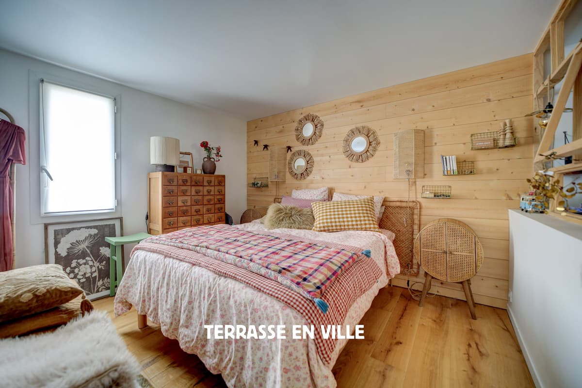 SAINT CYR SUR MER - IMMEUBLE - APPARTEMENT - TERRASSE- COMMERCE - COUR INTÉRIEURE - CAVE VOUTÉE - 7