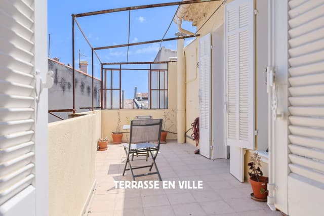 LA CIOTAT - GRAND T3 STYLE LOFT - 68M2 - TERRASSE 14M2 - PROCHE PORT ET PLAGES - DERNIER ETAGE - 399 000€