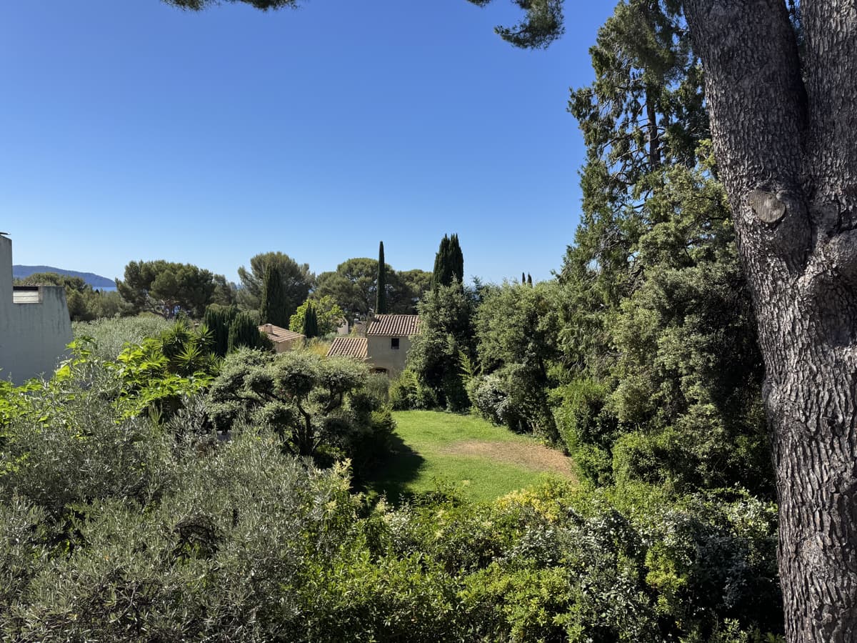 Quartier Fontsainte - T2 39m2 - Terrasse vue pinède et mer - Piscine - Parking privé - 289 000€ - 4