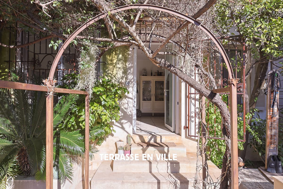 TOULON - MOURILLON - MAISON 1900 - T5 - 140M2 - DOUBLE GARAGE - PISCINE - 1 200 000€ - 2