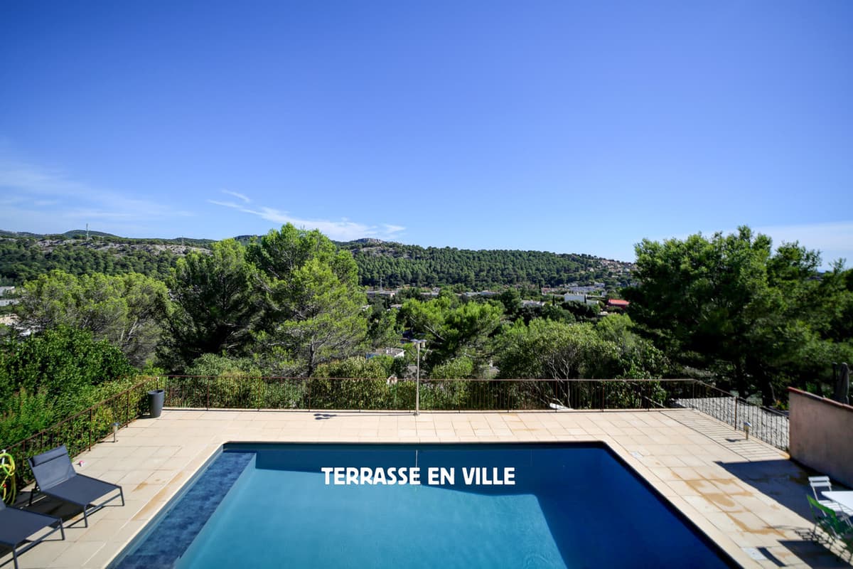 VENDU - CARNOUX - VUE DOMINANTE - MAISON - PISCINE - 148 M2 - DEPENDANCE - 2