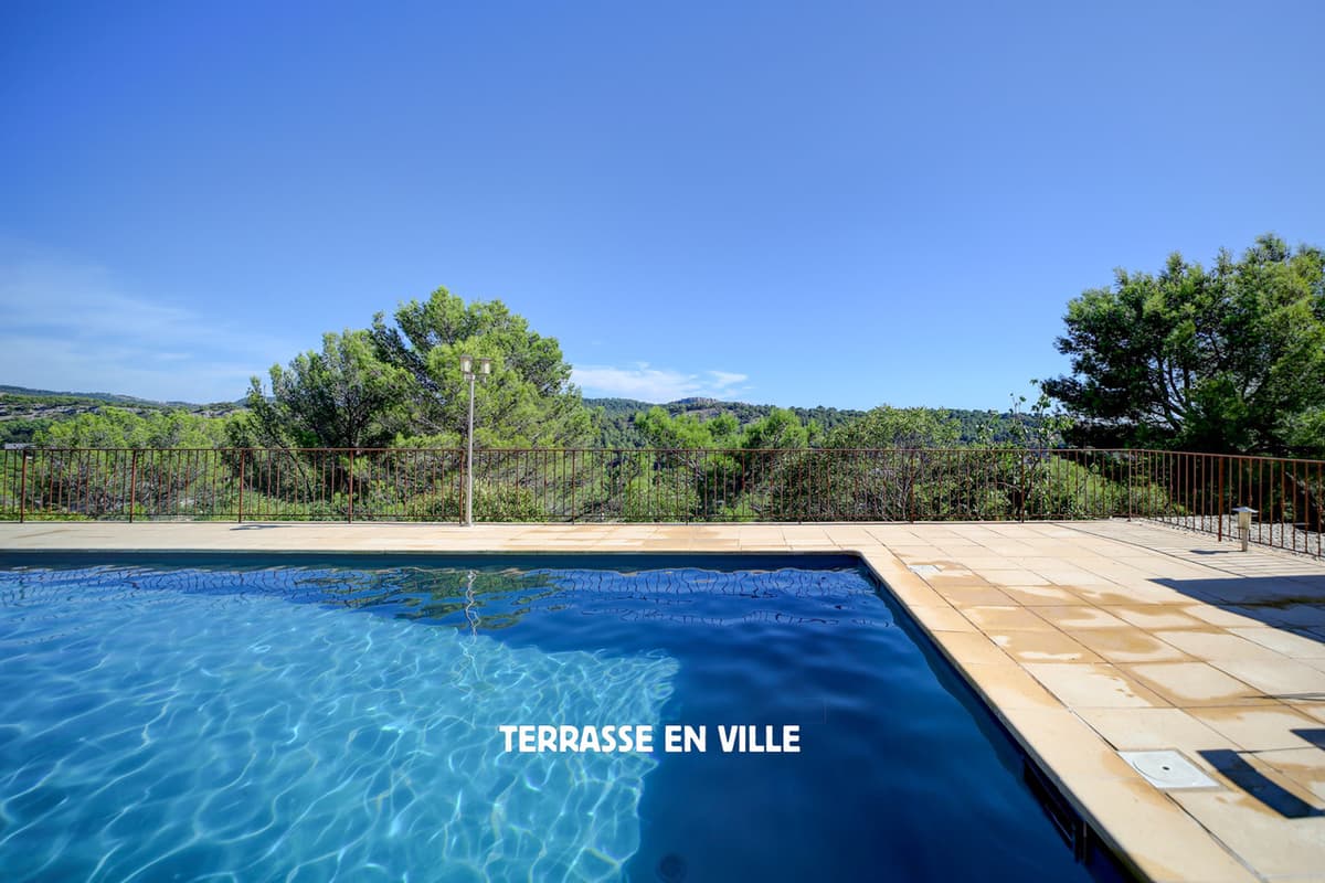 VENDU - CARNOUX - VUE DOMINANTE - MAISON - PISCINE - 148 M2 - DEPENDANCE - 3