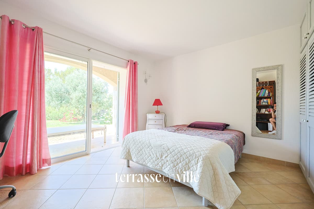 LA CIOTAT - VILLA DE CARACTERE T6 - 270M2 - TERRASSE - PARCELLE 6000M2 - 1655000€ - 7