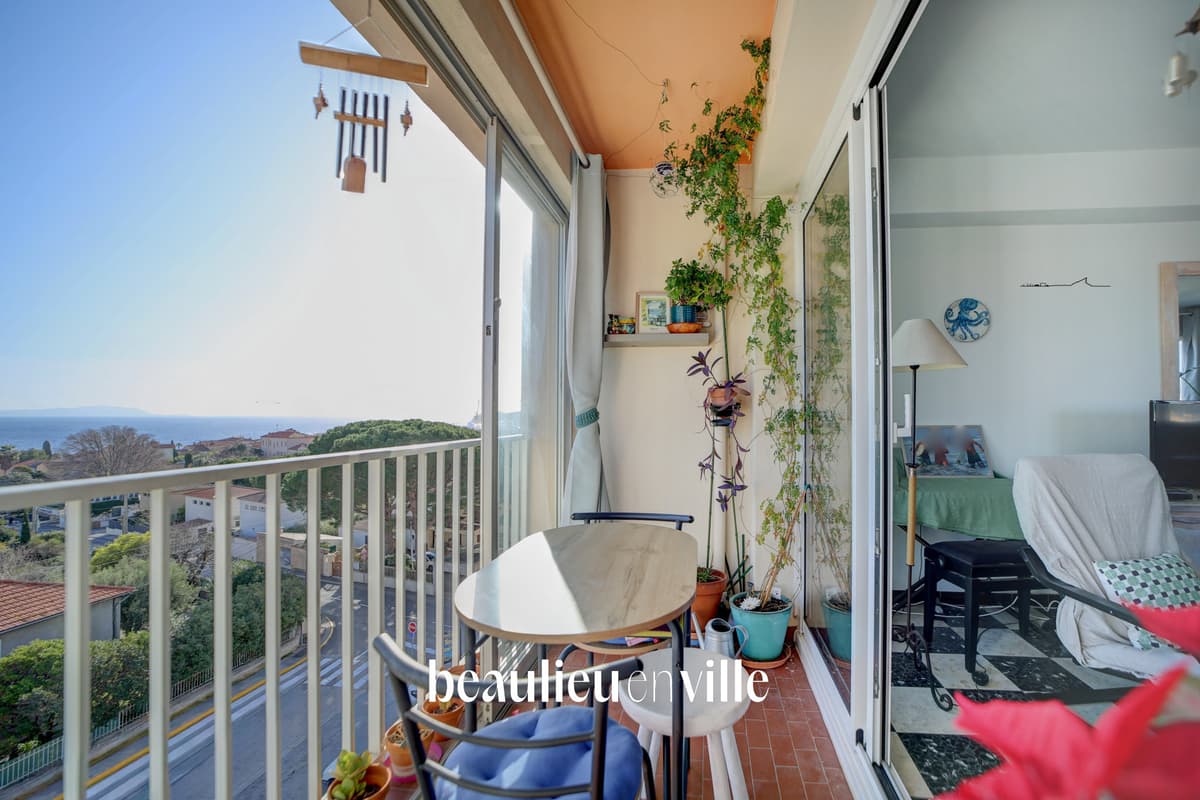 LA CIOTAT - CENTRE VILLE - APPARTEMENT T3 82m2 - VUE MER - BALCON - 4