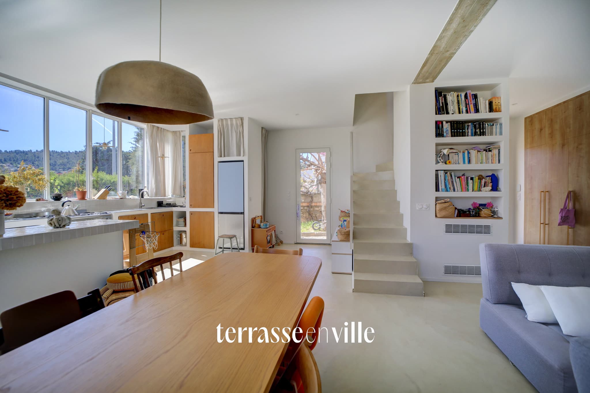 LA CIOTAT - MAISON D'ARCHITECTE - T4 - 100 M2 - LUMINEUSE - PARCELLE - 430M2 - 775 000 € - 3