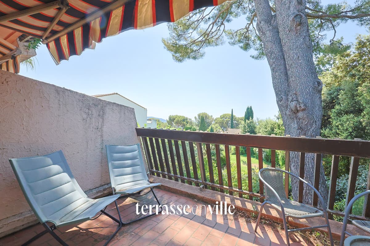 Quartier Fontsainte - T2 39m2 + Parking - Terrasse vue pinède et mer - Piscine - Parc privé - 289 000€ - 3