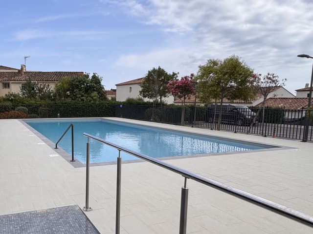 SAINT-CYR-SUR-MER - BEAU T2 RECENT - 38 M2 - TERRASSE - PISCINE - DOUBLE PARKING - CAVE - 235 000€