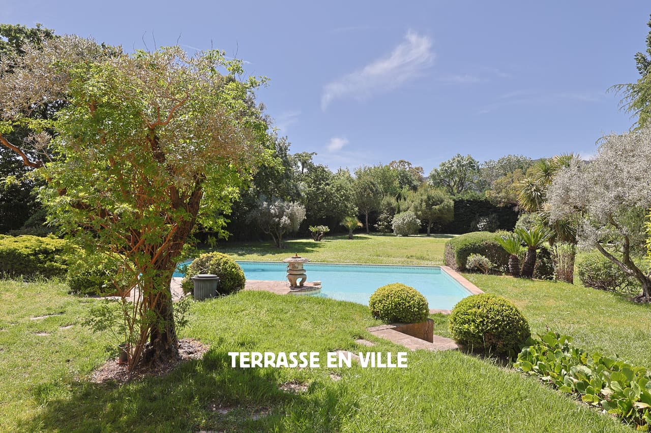 Hyères - Maison 217m2 - Parc 16000m2 - Piscine - 3