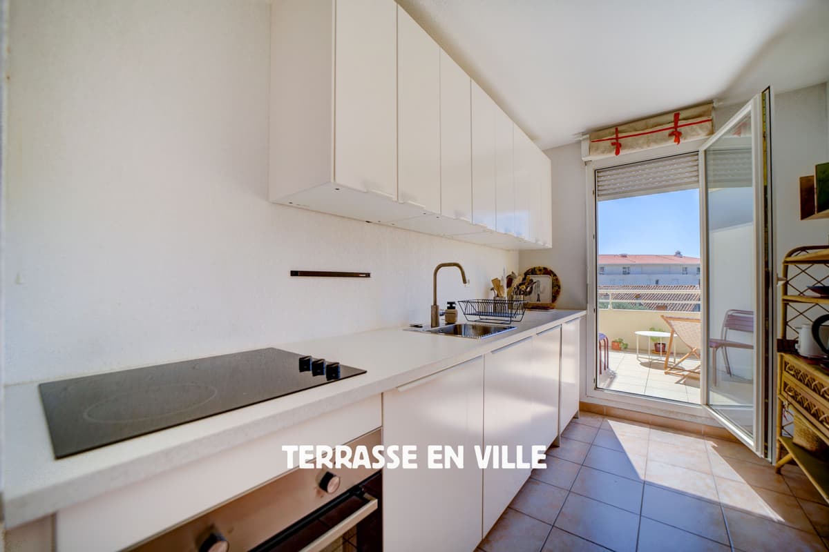 LA CIOTAT - COEUR DE VILLE - APPARTEMENT T3 67m2 - TERRASSE - PARKING PRIVÉ - 3