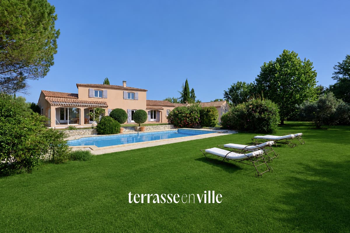 PUYRICARD - MAISON PISCINE - DEPENDANCE - JARDIN 4000 M2 - 1 149 000 € - 2