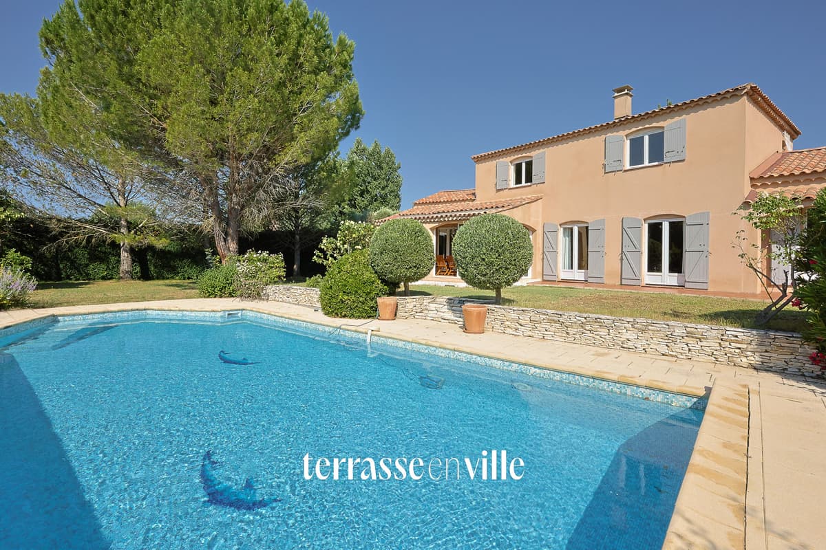 PUYRICARD - MAISON PISCINE - DEPENDANCE - JARDIN 4000 M2 - 1 149 000 € - 3
