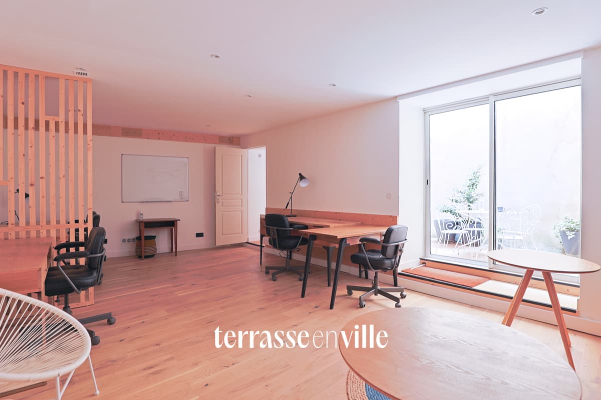AIX-EN-PROVENCE - CENTRE VILLE LOCAL PROFESSIONNEL - T3 52 m2 - CAVE VOUTEE 93 m2 - 280 000 € - 1