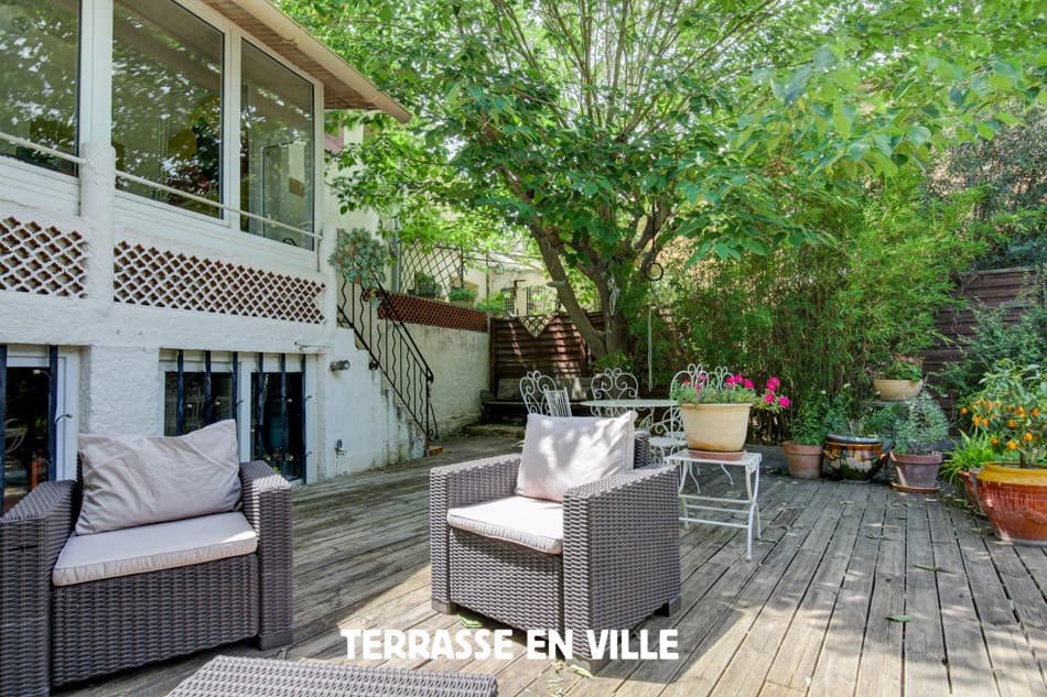 PÉLISSANNE - T 5/6 - MAISON-DE-VILLE 207M2 - JARDIN - 499 000 € - 2