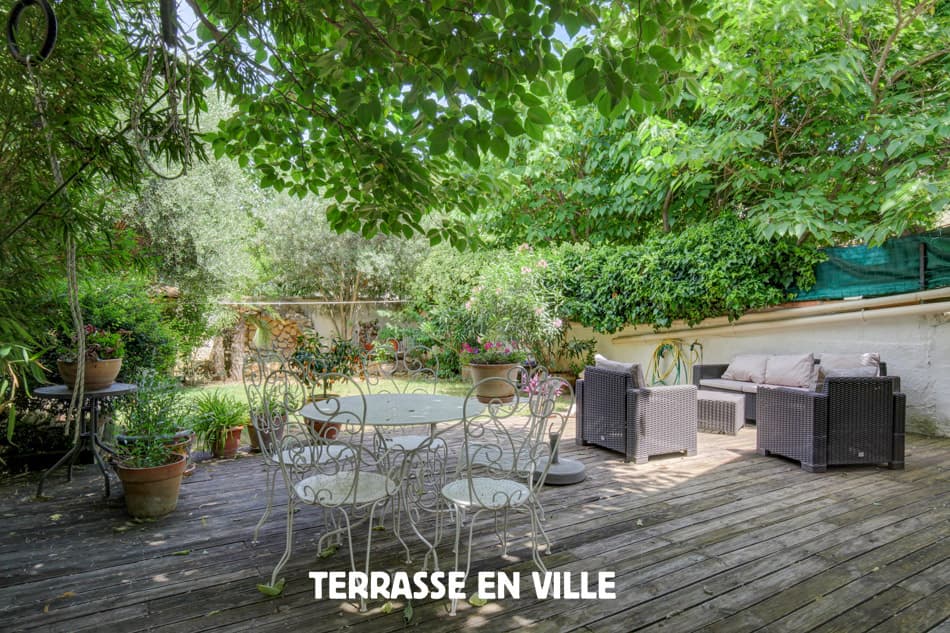 PÉLISSANNE - T 5/6 - MAISON-DE-VILLE 207M2 - JARDIN - 499 000 €