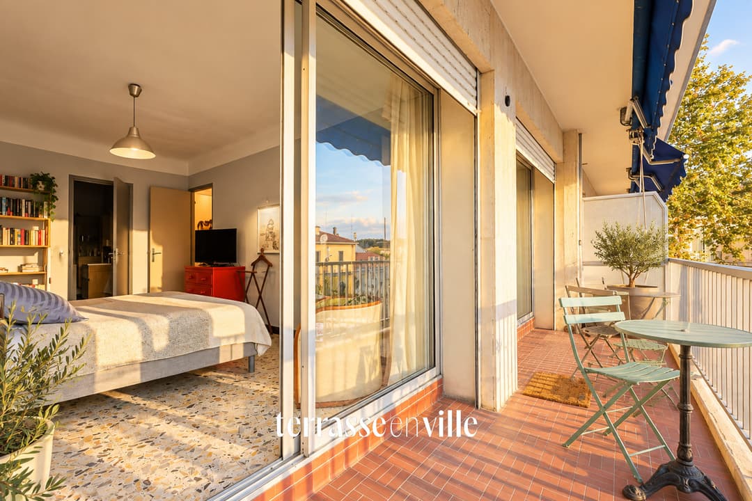 AIX EN PROVENCE - QUARTIER DE LA GARE - APPARTEMENT T2 -TERRASSE - 44 M2 - 245 000 € -