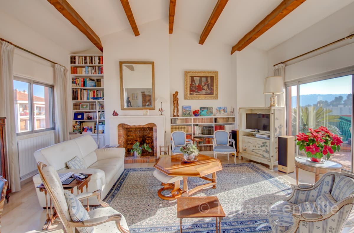 AIX EN PROVENCE - DUPLEX - T5 - TERRASSE - 695 000 € - 1
