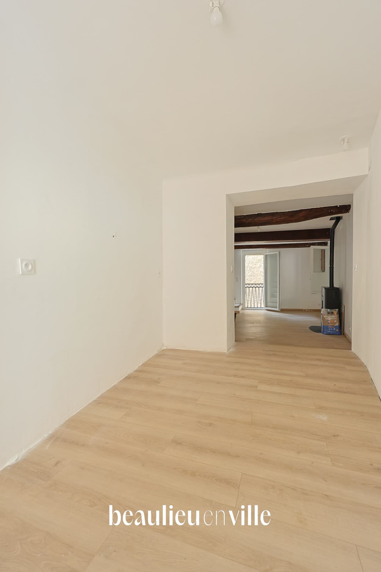 EGUILLES COEUR DU VILLAGE - MAISON 84 M2 - STUDIO INDEPENDANT- 339 000 € - 6