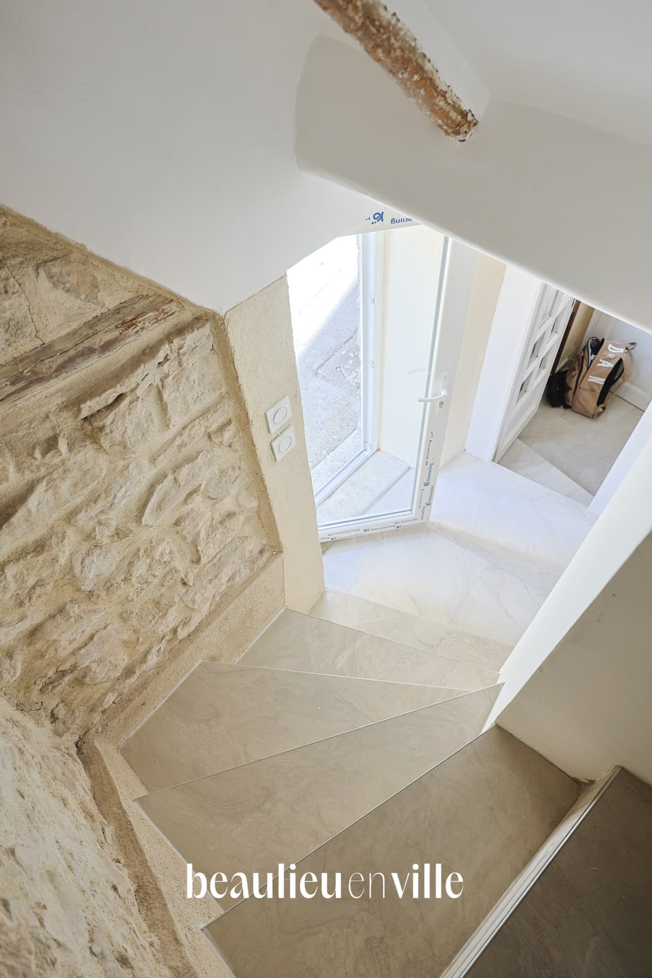 EGUILLES COEUR DU VILLAGE - MAISON 84 M2 - STUDIO INDEPENDANT- 339 000 € - 7