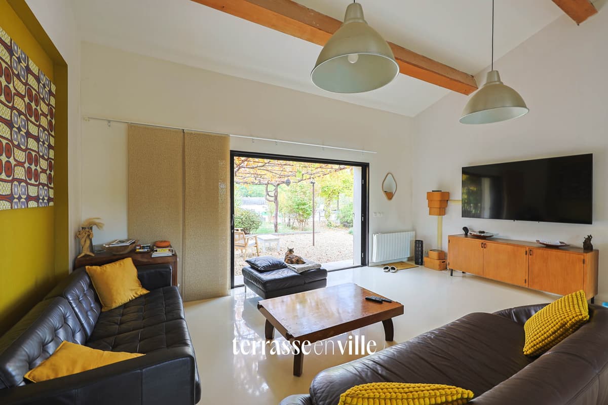 SIMIANE-COLLONGUE — PROPRIÉTÉ D'EXCEPTION — 250 M2 — TERRAIN 4 200 M2 — PISCINE— 1 190 000 € - 3