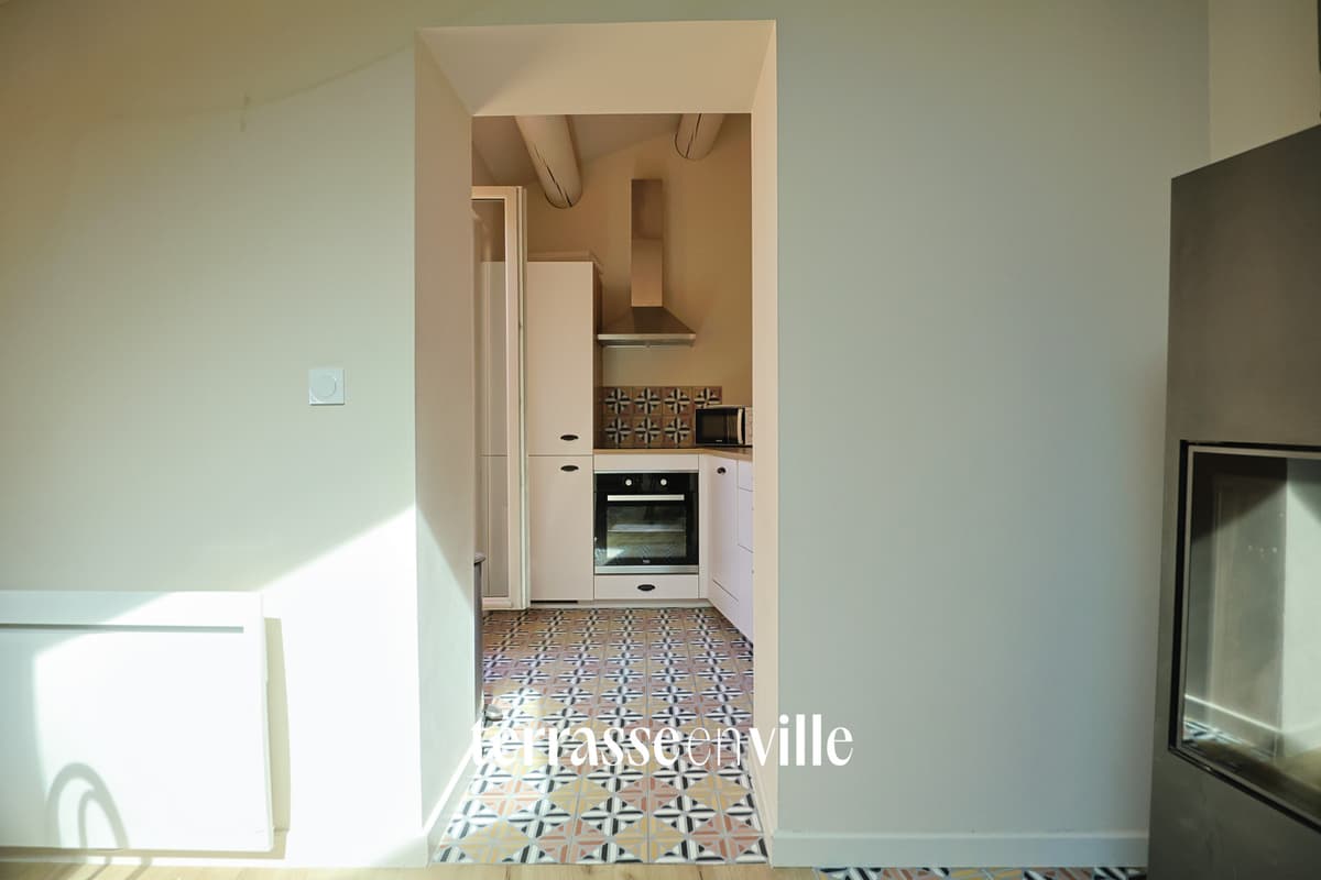 EGUILLES - MAISON DE VILLAGE - T3 TERRASSE - 330 000 € - 7
