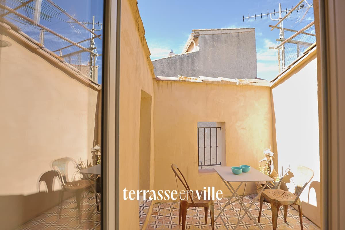 EGUILLES - MAISON DE VILLAGE - T3 TERRASSE - 330 000 € - 1