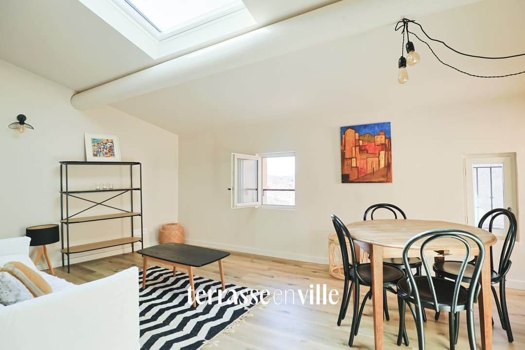 EGUILLES - MAISON DE VILLAGE - T3 TERRASSE - 300 000 €