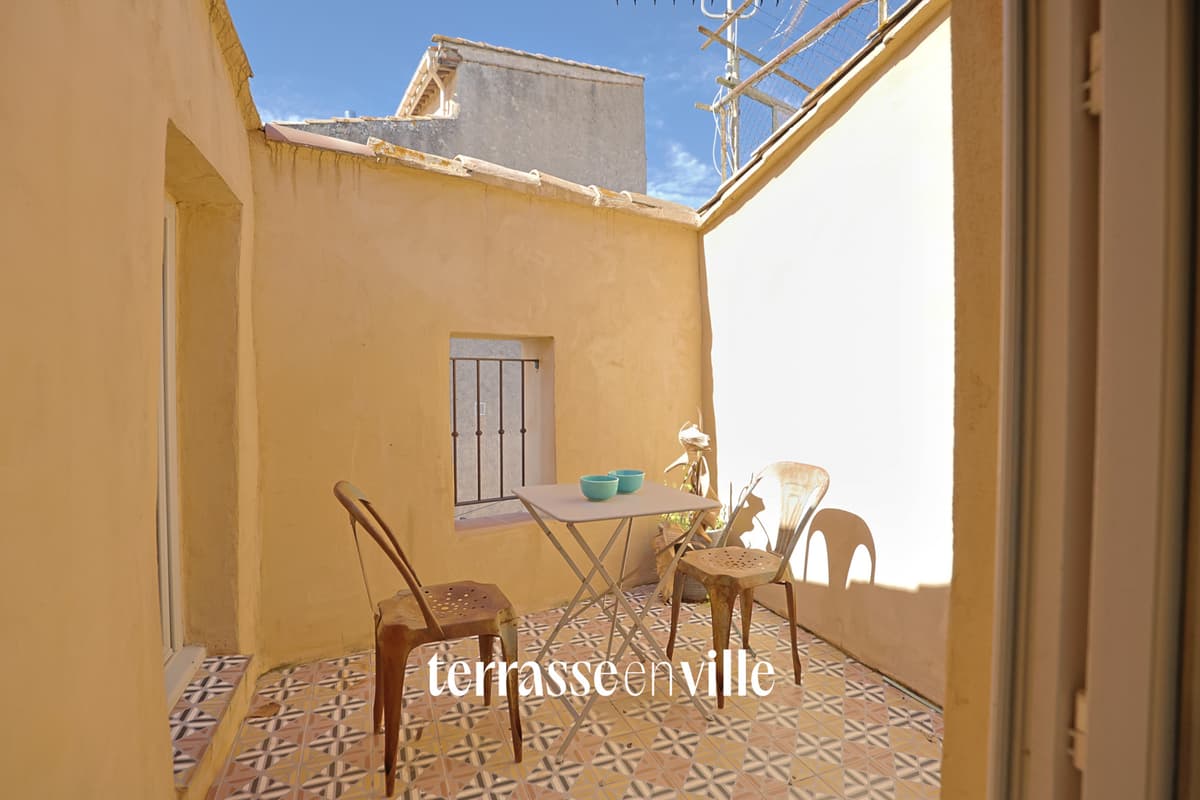 EGUILLES - MAISON DE VILLAGE - T3 TERRASSE - 330 000 €