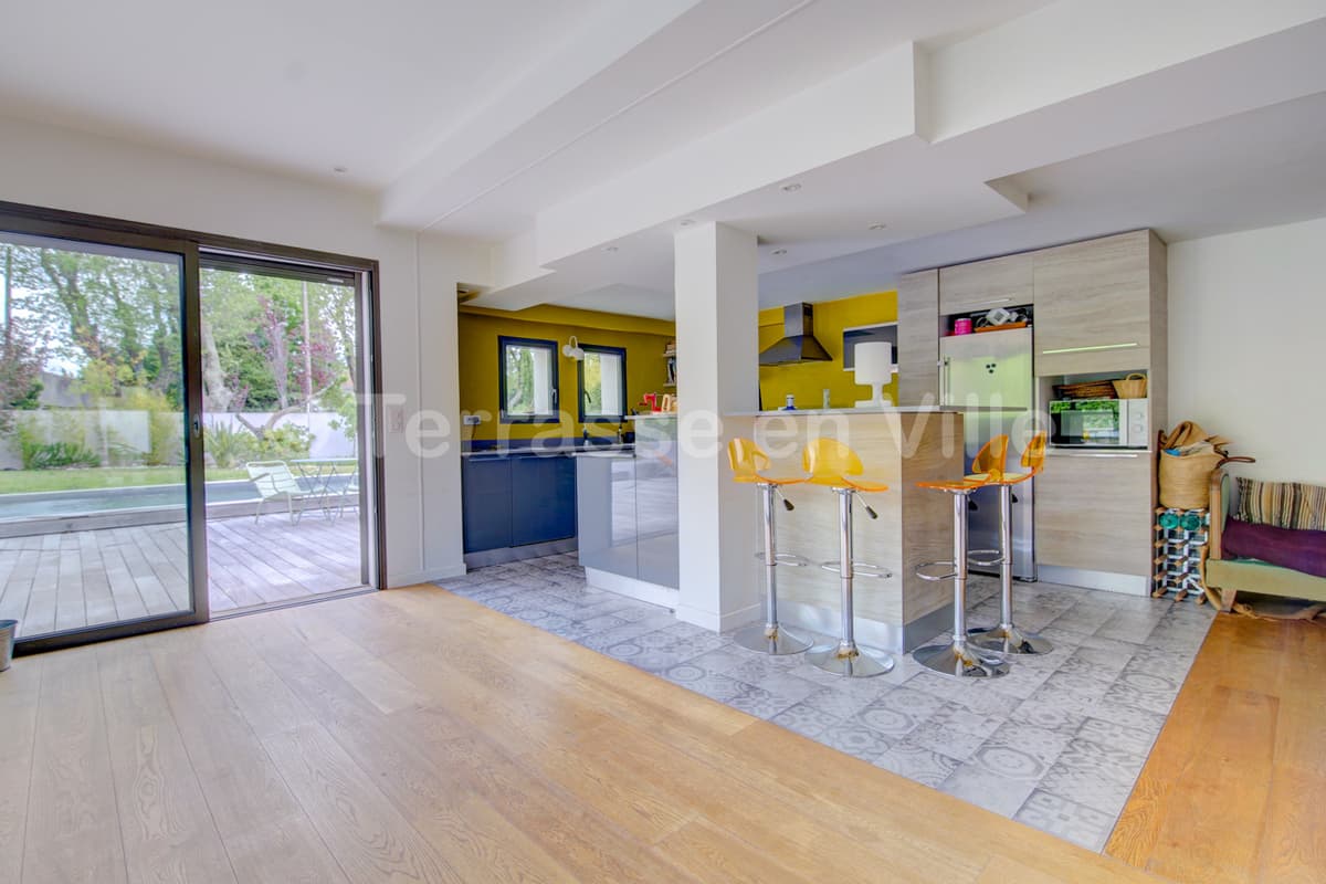 PUYRICARD - CENTRE VILLAGE - MAISON - 240 m2 - 1000 m2 de jardin - PISCINE - 1 335 000 € - 5